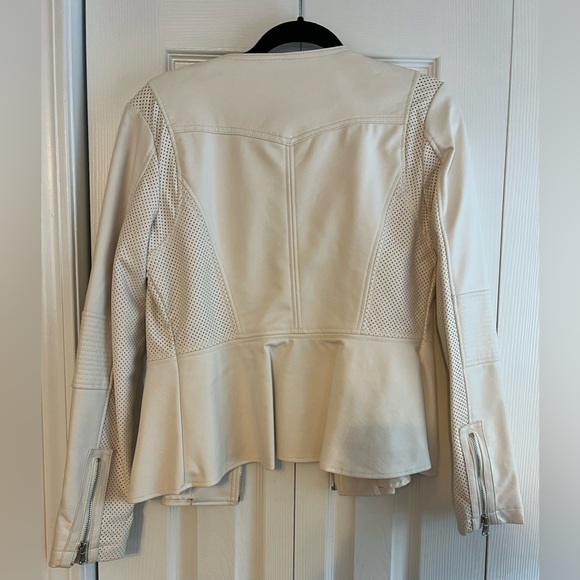 Guess white leather peplum jacket *new w/o tags - Picture 3 of 8